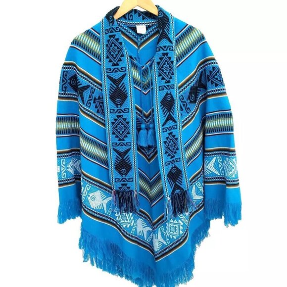 Artesanias Inca 100% Wool Fringed Cape Attached Scarf Hand Made in Ecuador - Picture 2 of 10